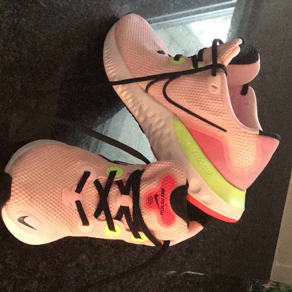 Nike Renew running sneakers